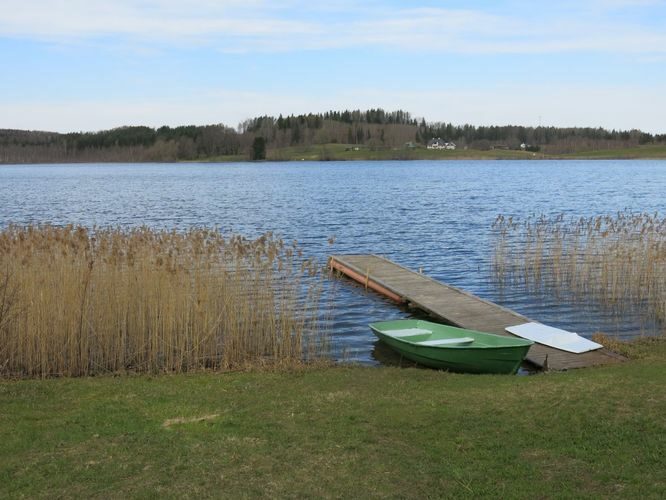 Maakond: Valgamaa Veekogu nimi: Nüpli järv Pildistamise aeg: 7. mai 2013 Pildistaja: H. Timm Pildistamise koht: teadmata Asimuut: