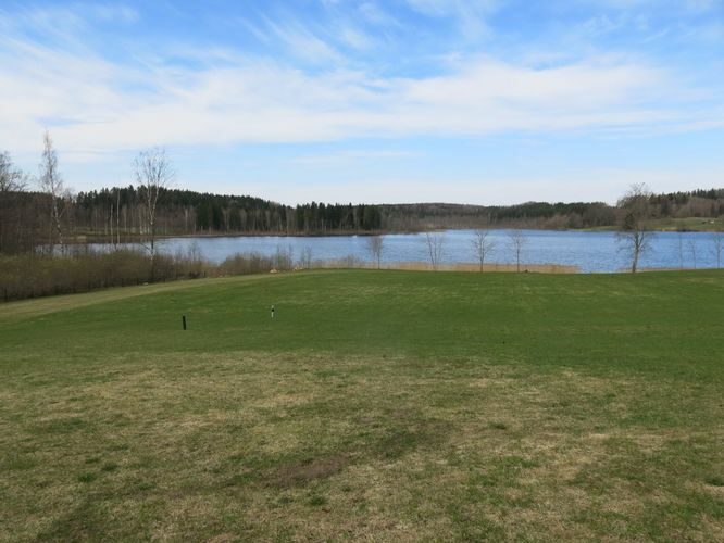 Maakond: Valgamaa Veekogu nimi: Nüpli järv Pildistamise aeg: 7. mai 2013 Pildistaja: H. Timm Pildistamise koht: teadmata Asimuut: