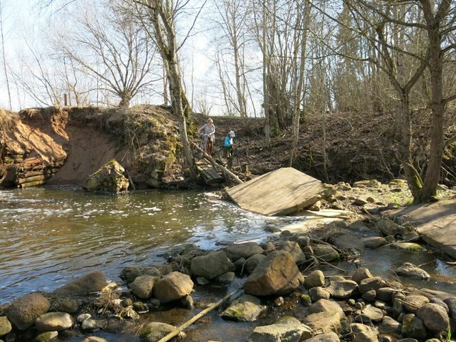 Maakond: Tartumaa Veekogu nimi: Rõngu jõgi Pildistamise aeg: 20. aprill 2014 Pildistaja: H. Timm Pildistamise koht: Lõve Asimuut: