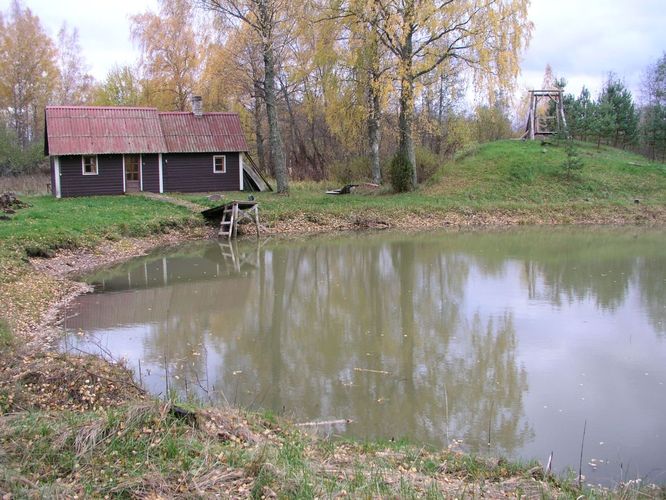 Maakond: Tartumaa Veekogu nimi: Roosimäe talu tiik Pildistamise aeg: 23. oktoober 2005 Pildistaja: H. Timm Pildistamise koht: teadmata Asimuut: