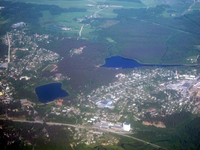 Maakond: Tartumaa Veekogu nimi: Verevi ja Arbi järved Pildistamise aeg: 5. juuni 2011 Pildistaja: H. Timm Pildistamise koht: aerofoto Asimuut: