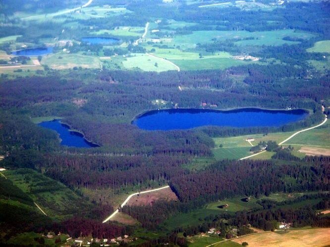 Maakond: Tartumaa Veekogu nimi: Viisjaagu ja Vellavere järved Pildistamise aeg: 5. juuni 2011 Pildistaja: H. Timm Pildistamise koht: aerofoto Asimuut: