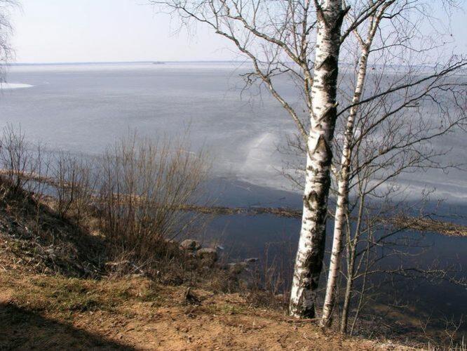 Maakond: Tartumaa Veekogu nimi: Võrtsjärv Pildistamise aeg: 10. aprill 2004 Pildistaja: H. Timm Pildistamise koht: limnoloogiakeskus Asimuut: