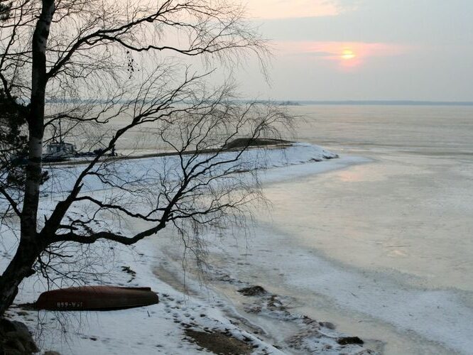 Maakond: Tartumaa Veekogu nimi: Võrtsjärv Pildistamise aeg: märts 2007 Pildistaja: H. Timm Pildistamise koht: Limnoloogia Asimuut: