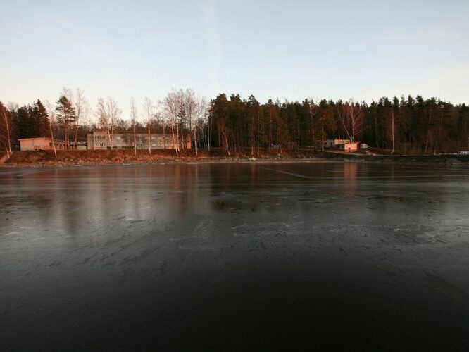 Maakond: Tartumaa Veekogu nimi: Võrtsjärv Pildistamise aeg: 14. jaanuar 2008 Pildistaja: H. Timm Pildistamise koht: Limnoloogia Asimuut: