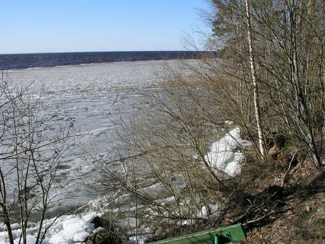 Maakond: Tartumaa Veekogu nimi: Võrtsjärv Pildistamise aeg: 18. aprill 2009 Pildistaja: H. Timm Pildistamise koht: Limnoloogia Asimuut: