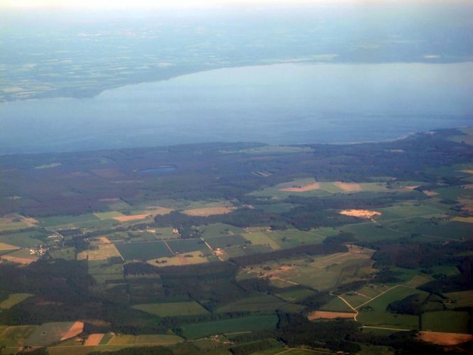 Maakond: Tartumaa Veekogu nimi: Võrtsjärv Pildistamise aeg: 5. juuni 2011 Pildistaja: H. Timm Pildistamise koht: aerofoto Asimuut: