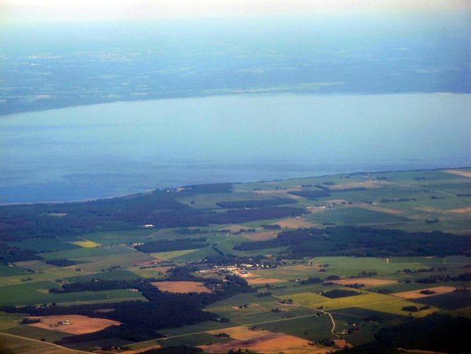 Maakond: Tartumaa Veekogu nimi: Võrtsjärv Pildistamise aeg: 5. juuni 2011 Pildistaja: H. Timm Pildistamise koht: aerofoto Asimuut: