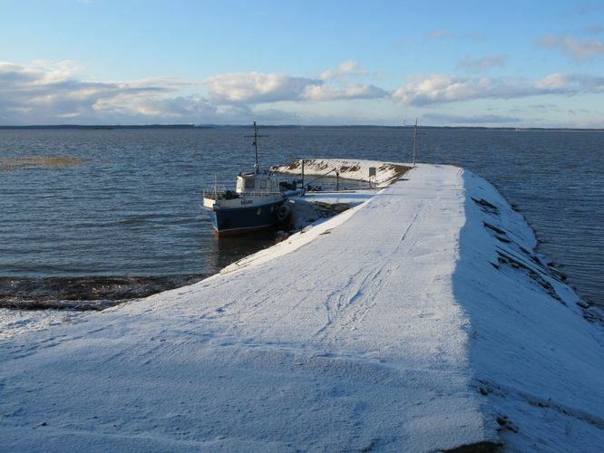 Maakond: Tartumaa Veekogu nimi: Võrtsjärv Pildistamise aeg: 7. jaanuar 2012 Pildistaja: H. Timm Pildistamise koht: Limnoloogia Asimuut: