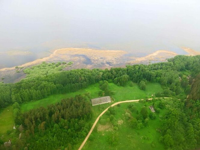 Maakond: Tartumaa Veekogu nimi: Võrtsjärv Pildistamise aeg: 29. mai 2013 Pildistaja: H. Timm Pildistamise koht: aerofoto Asimuut: