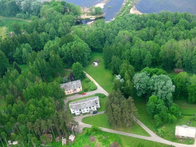 Maakond: Tartumaa Veekogu nimi: Võrtsjärv Pildistamise aeg: 29. mai 2013 Pildistaja: H. Timm Pildistamise koht: aerofoto Asimuut: