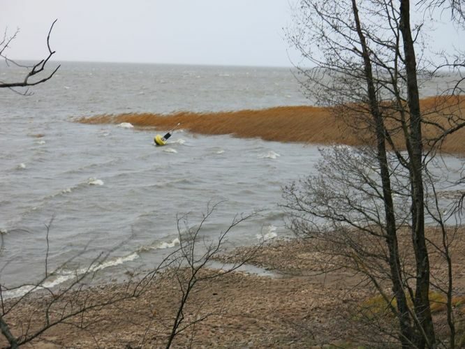 Maakond: Tartumaa Veekogu nimi: Võrtsjärv Pildistamise aeg: 29. oktoober 2013 Pildistaja: H. Timm Pildistamise koht: Limnoloogia Asimuut: