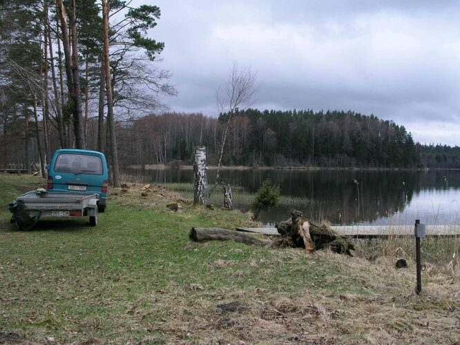 Maakond: Võrumaa Veekogu nimi: Ähijärv Pildistamise aeg: 4. mai 2005 Pildistaja: H. Timm Pildistamise koht: teadmata Asimuut: