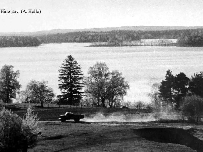 Maakond: Võrumaa Veekogu nimi: Hino järv Pildistamise aeg: teadmata Pildistaja: A. Hollo (Eesti Looduse arhiiv) Pildistamise koht: teadmata Asimuut: