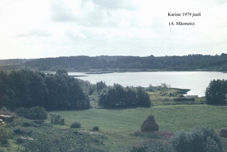 Maakond: Viljandimaa Veekogu nimi: Kariste järv Pildistamise aeg: juuli 1979 Pildistaja: A. Mäemets Pildistamise koht: teadmata Asimuut: