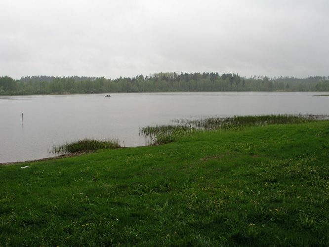 Maakond: Viljandimaa Veekogu nimi: Kariste järv Pildistamise aeg: 12. mai 2008 Pildistaja: H. Timm Pildistamise koht: teadmata Asimuut: