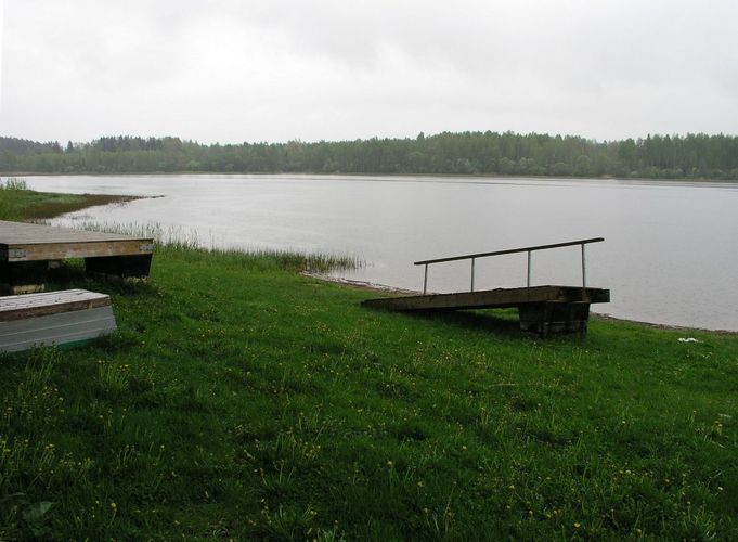 Maakond: Viljandimaa Veekogu nimi: Kariste järv Pildistamise aeg: 12. mai 2008 Pildistaja: H. Timm Pildistamise koht: teadmata Asimuut: