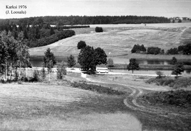 Maakond: Viljandimaa Veekogu nimi: Karksi paisjärv Pildistamise aeg: 1976 Pildistaja: J. Loosalu (Eesti Looduse arhiiv) Pildistamise koht: teadmata Asimuut: