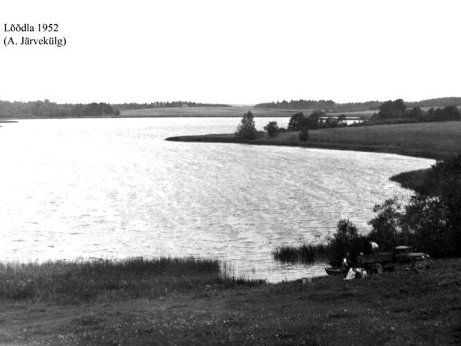 Maakond: Võrumaa Veekogu nimi: Lõõdla järv Pildistamise aeg: 1952 Pildistaja: N. Mikelsaar Pildistamise koht: E otsast? Asimuut: WNW?