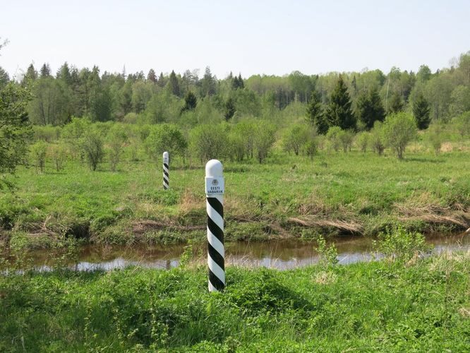 Maakond: Võrumaa Veekogu nimi: Peetri jõgi Pildistamise aeg: 20. mai 2014 Pildistaja: H. Timm Pildistamise koht: Läti piiril Asimuut: