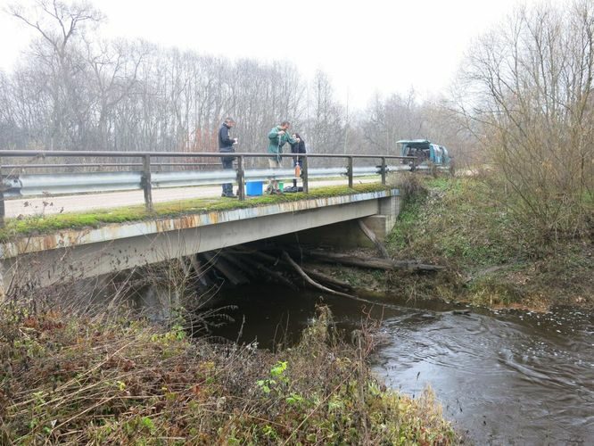 Maakond: Võrumaa Veekogu nimi: Peetri jõgi Pildistamise aeg: 30. oktoober 2014 Pildistaja: H. Timm Pildistamise koht: Tiitsa Asimuut: