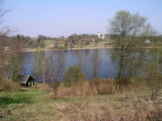 Maakond: Võrumaa Veekogu nimi: Rõuge Suurjärv Pildistamise aeg: 4. mai 2006 Pildistaja: H. Timm Pildistamise koht: teadmata Asimuut: