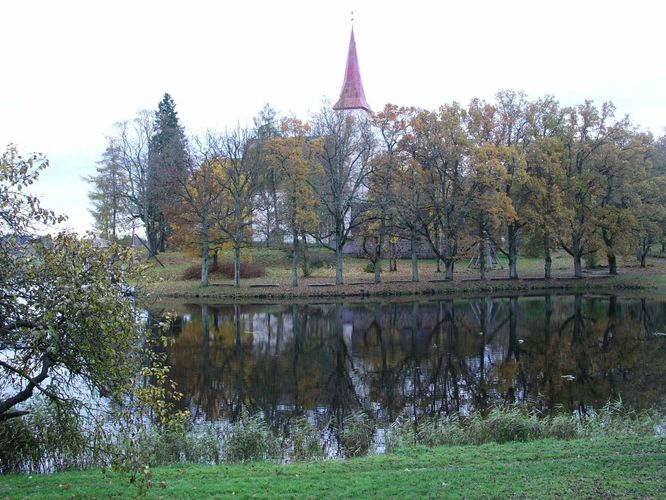 Maakond: Viljandimaa Veekogu nimi: Suure-Jaani paisjärv Pildistamise aeg: 24. oktoober 2004 Pildistaja: H. Timm Pildistamise koht: teadmata Asimuut: