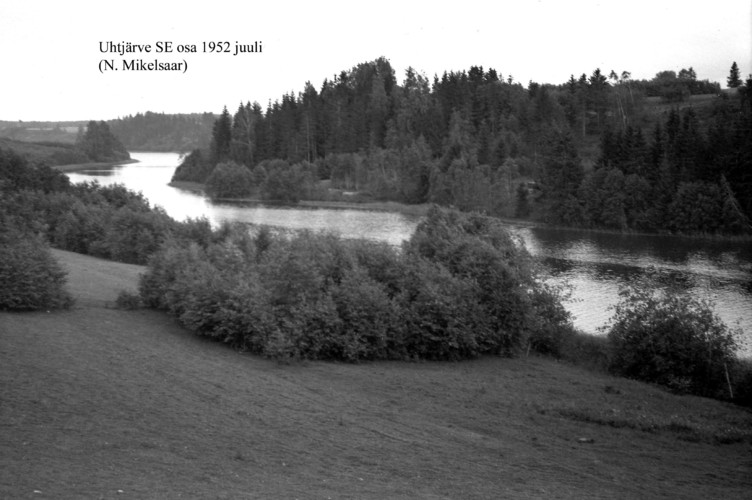 Maakond: Võrumaa Veekogu nimi: Uhtjärv Pildistamise aeg: juuli 1952 Pildistaja: N. Mikelsaar Pildistamise koht: SE osa Asimuut: