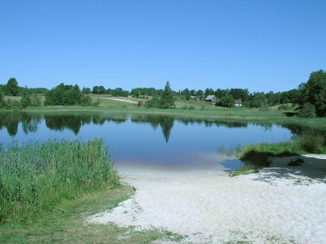 Maakond: Võrumaa Veekogu nimi: Vaskna järv Pildistamise aeg: 13. juuli 2005 Pildistaja: H. Timm Pildistamise koht: teadmata Asimuut: