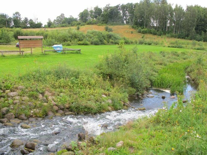 Maakond: Viljandimaa Veekogu nimi: Viraski oja Pildistamise aeg: 20. august 2012 Pildistaja: H. Timm Pildistamise koht: Loodi põrgu Asimuut: