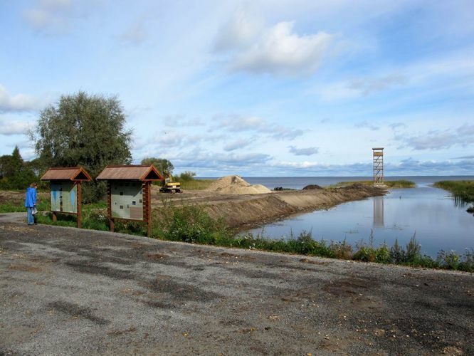 Maakond: Viljandimaa Veekogu nimi: Võrtsjärv Pildistamise aeg: 23. september 2010 Pildistaja: H. Timm Pildistamise koht: Tarvastu poldri puhkeala Asimuut: