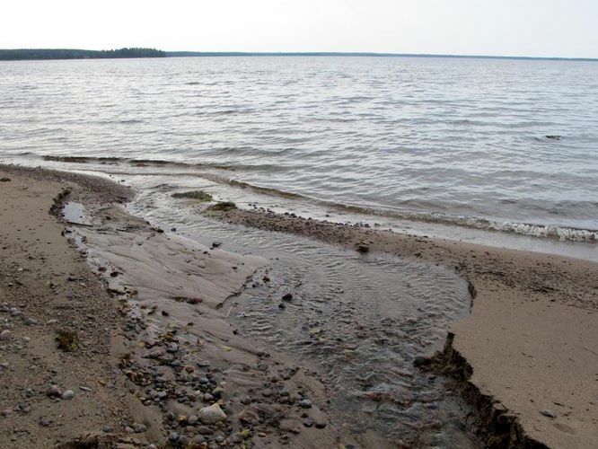 Maakond: Lääne-Virumaa Veekogu nimi: Läänemeri Pildistamise aeg: 11. september 2012 Pildistaja: H. Timm Pildistamise koht: teadmata Veekogude registri viide: https://register.keskkonnaportaal.ee/register/body-of-water/9209337