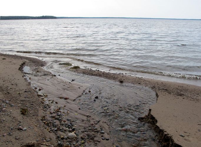 Maakond: Lääne-Virumaa Veekogu nimi: Läänemeri Pildistamise aeg: 11. september 2012 Pildistaja: H. Timm Pildistamise koht: teadmata Veekogude registri viide: https://register.keskkonnaportaal.ee/register/body-of-water/9209337