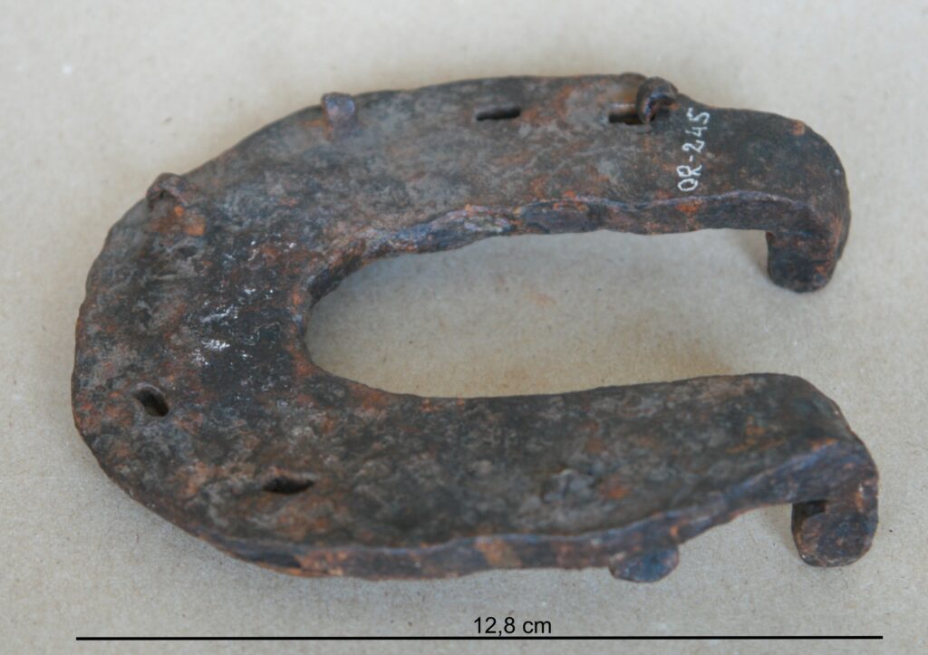 Keskaja raud. Middle ages shoe front claks. OR-245.