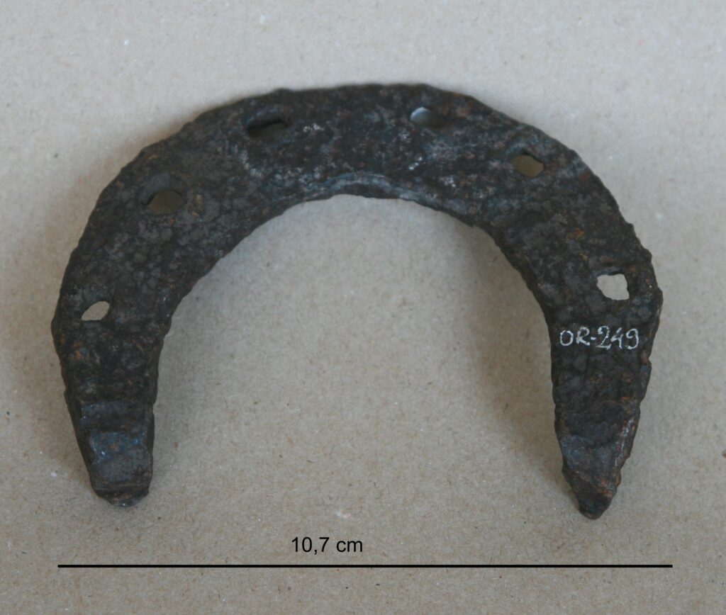 Keskaja raud. Middle ages shoe front claks. OR-249.