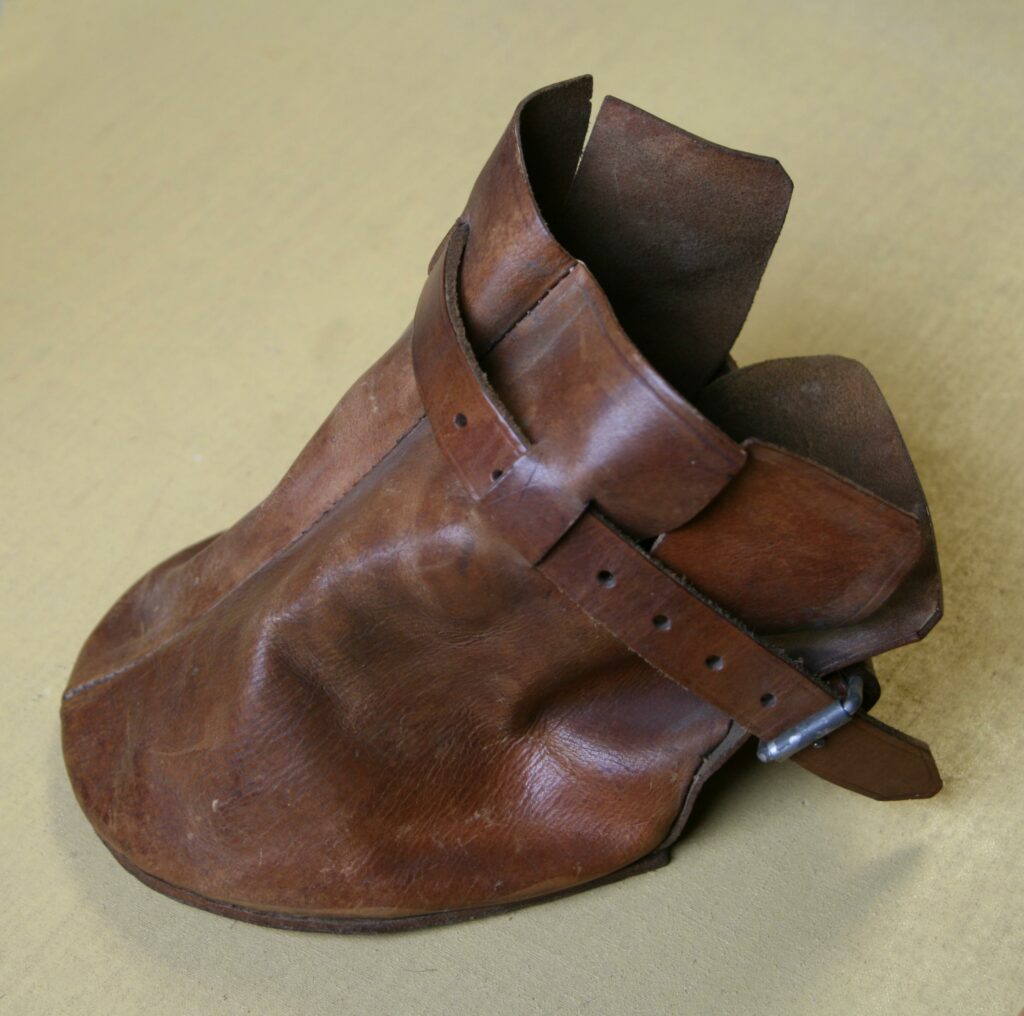 Kabjasuss, hoof slipper. OR-75